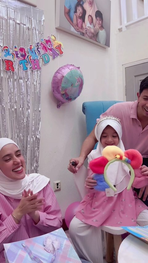 Potret Sederhana Perayaan Ultah Ke-6 Eijaz Anak Fairuz A Rafiq, Digelar di Rumah dan Sekolah