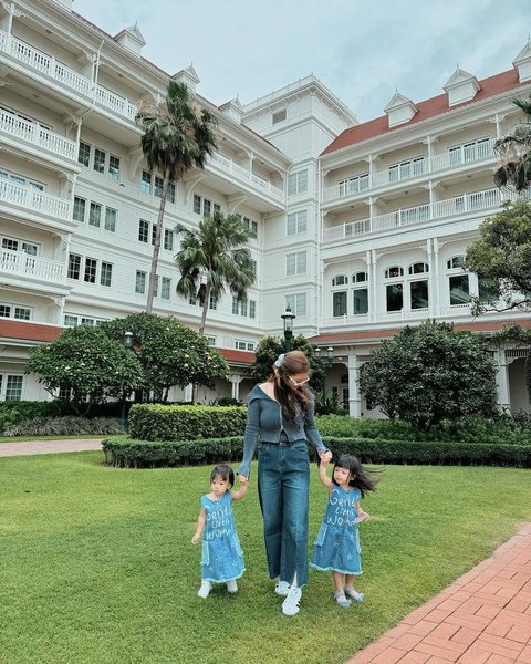 Potret Seru Liburan Felicya Angelista dan Caesar Hito ke Hongkong, Dua Putrinya yang Cantik dan Menggemaskan Curi Perhatian