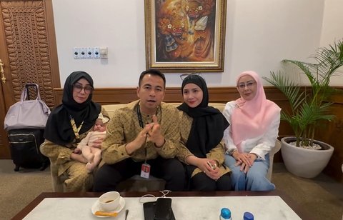 Sempat Dirahasiakan, Raffi Ahmad dan Nagita Slavina Kini Santai Tunjukan Wajah Baby Lily yang Cantik Menggemaskan