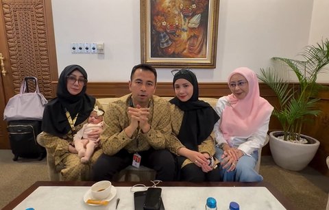 Sempat Dirahasiakan, Raffi Ahmad dan Nagita Slavina Kini Santai Tunjukan Wajah Baby Lily yang Cantik Menggemaskan