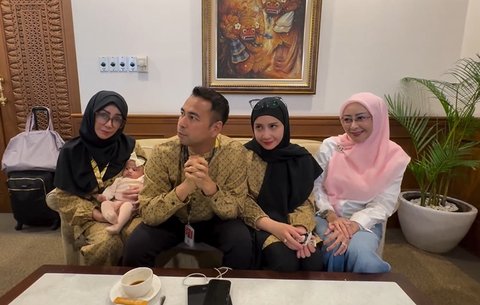 Sempat Dirahasiakan, Raffi Ahmad dan Nagita Slavina Kini Santai Tunjukan Wajah Baby Lily yang Cantik Menggemaskan