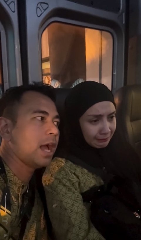 Sempat Dirahasiakan, Raffi Ahmad dan Nagita Slavina Kini Santai Tunjukan Wajah Baby Lily yang Cantik Menggemaskan