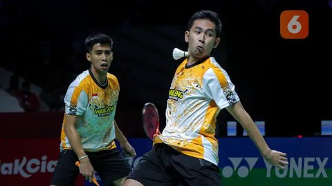 FOTO: Jadi Satu-Satunya Pasangan yang Tersisa, Ini Potret Dramatis Sabar/Reza saat Mati-Matian Tampil di Semifinal Indonesia Open 2024