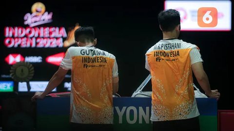 FOTO: Jadi Satu-Satunya Pasangan yang Tersisa, Ini Potret Dramatis Sabar/Reza saat Mati-Matian Tampil di Semifinal Indonesia Open 2024