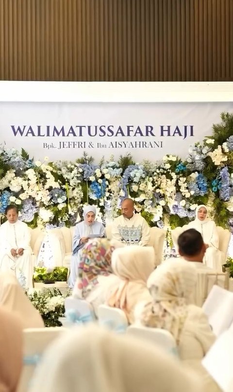 Potret Aisyahrani Gelar Pengajian Sebelum Berangkat Ibadah Haji Bersama Suami, Dekorasi Mewah & Acara Penuh Haru