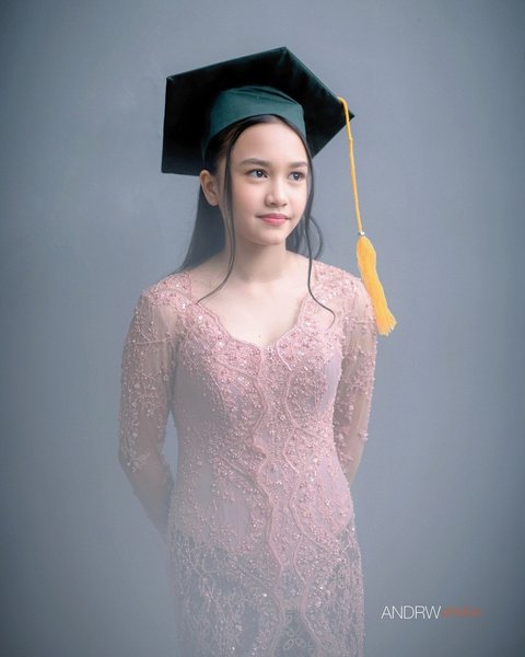 Keduanya Turut Merayakan Wisuda Sang Putri