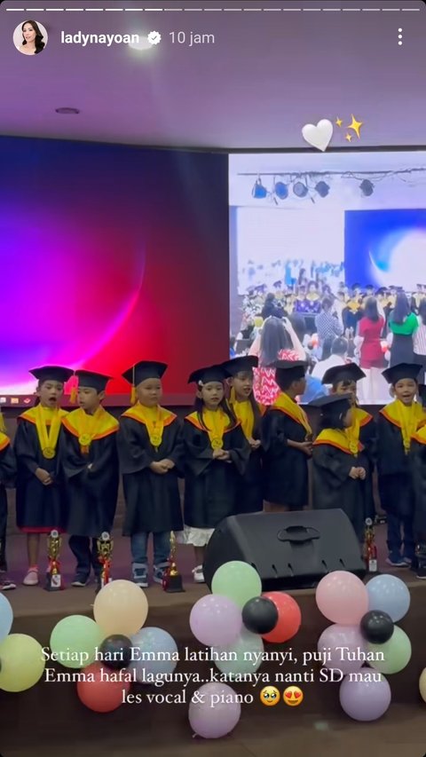 9 Potret Kompak Lady Nayoan dan Rendy Kjaernett saat Hadiri Wisuda Kelulusan TK Sang Anak, Makin Harmonis