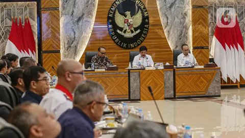 FOTO: Satgas Bentukan Presiden Jokowi Gelar Rapat Perdana untuk Mempercepat Berantas Judi Online