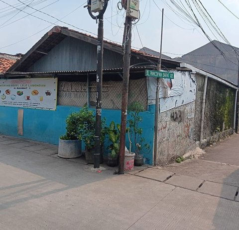 Suspected of Being Blind, 8 Photos of Comedian Adul's Rental House Now for Sale