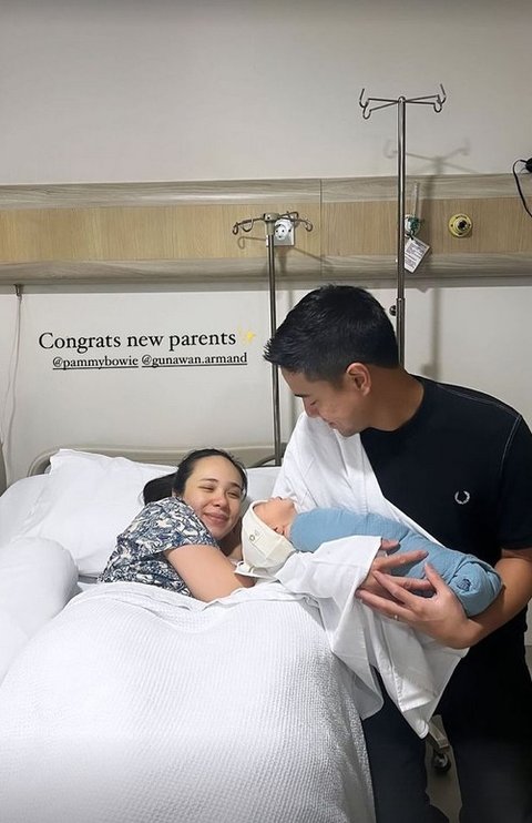 Pamela dan Armand Gunawan menyambut anak pertama mereka yang lahir pada 18 Juni 2024 dengan penuh kebahagiaan.<br>