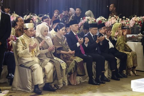 Cantik dan Anggun, ini Deretan Foto Annisa Pohan saat Hadir di Acara Pernikahan Beby Tsabina & Rizky Natakusumah