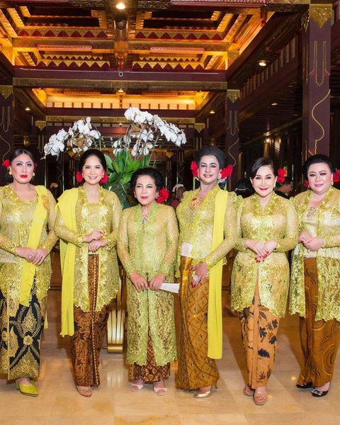 Deretan Foto Terbaru Annisa Pohan yang Kini jadi Istri Menteri Tampil dalam Balutan Busana Kebaya, Cantik dan Anggun