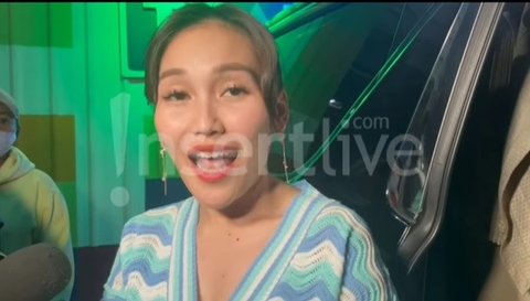 Not as Beautiful as on IG, 8 Photos of Ayu Ting Ting's Face Caught by Journalists that Netizens Criticize