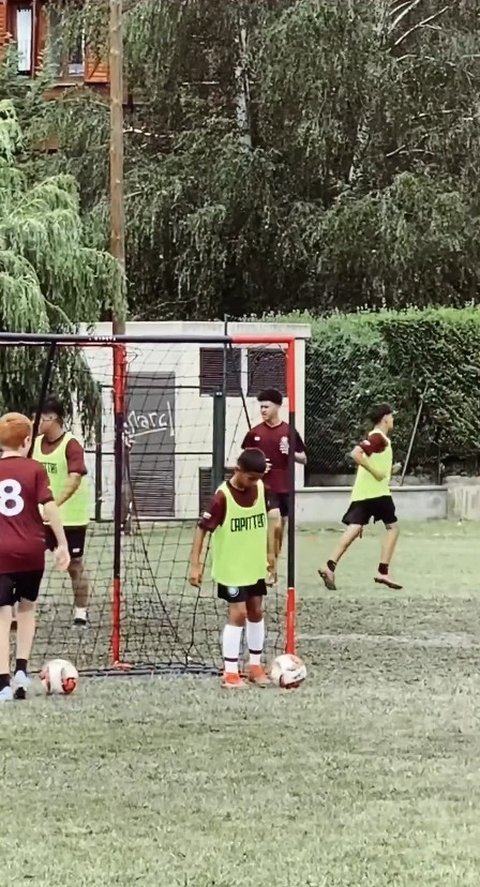 Potret Keanu Massaid Jalani Summer Camp di Sekolah Sepakbola, Kejar Mimpi ke Barcelona