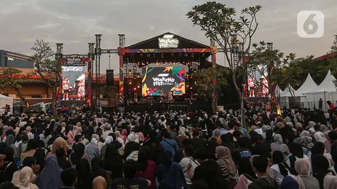 FOTO: Semarak Gelaran Pertamina Weekend Fest 2024 Dipadati Ribuan Pengunjung Muda Mudi