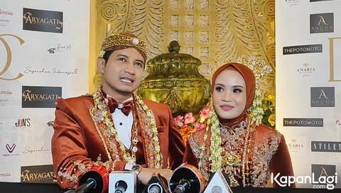 Kini Sudah Menjadi Pasangan Suami Istri, ini Potret Bahagia Chand Kelvin dan Dea Sahira di Momen Pernikahan