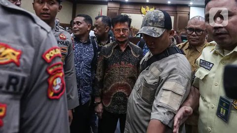 FOTO: Ekspresi Syahrul Yasin Limpo saat Berterima Kasih dan Minta Maaf usai Divonis 10 Tahun Penjara