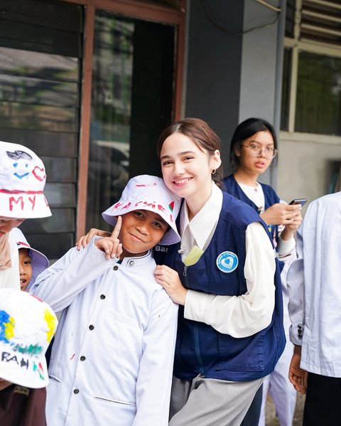 Rayakan Ultahnya yang ke-24, Syifa Hadju Berbagi Kebahagiaan dengan Anak-Anak Panti Asuhan