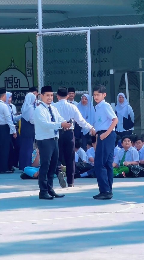 Potret King Faaz dan Queen Eijaz saat Hari Pertama Masuk Sekolah, Fairuz A Rafiq Sempat Melow Gara-gara ini