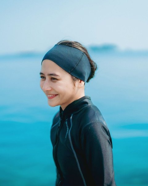 8 Potret Cantik Natural Prilly Latuconsina Pakai Baju Selam, Mata Indahnya Bikin Salfok