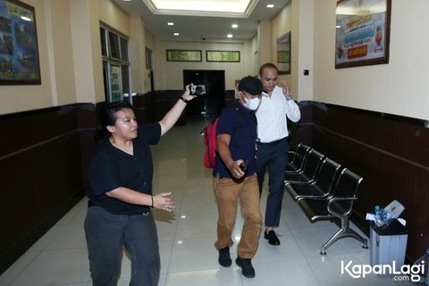 Tiko Aryawardhana Minta Maaf Usai Diperiksa Selama 8 Jam Terkait Dugaan Penggelapan Uang Sebesar Rp 6,9 Miliar