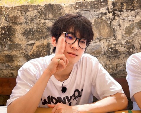 Ganteng Maksimal, Potret Member Seventeen Kompak Bagikan Foto-foto Wonwoo Tampil Bare Face