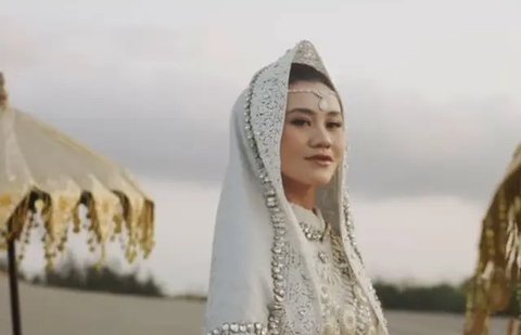 Cantiknya Aaliyah Massaid di Foto Prewedding Bersama Thariq Halilintar, Jadi Perempuan Minang dengan Baju Adat Koto Gadang