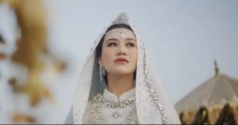 Cantiknya Aaliyah Massaid di Foto Prewedding Bersama Thariq Halilintar, Jadi Perempuan Minang dengan Baju Adat Koto Gadang