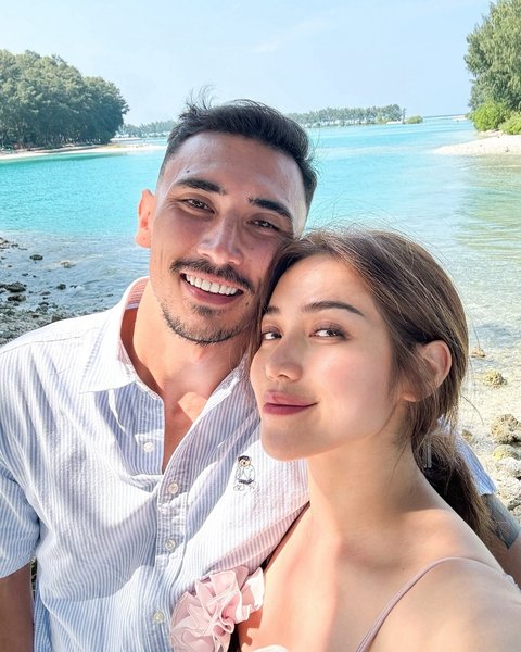 Momen Keseruan Jessica Iskandar saat Babymoon ke Pulau Payung, Penampilan Bumil Disebut Makin Cantik