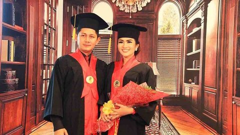 Lesti Kejora OTW Nyusul, 10 Potret Pedangdut yang Diwisuda & Raih Gelar Sarjana, Termasuk yang Lulus S2