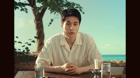 Potret Gong Yoo dan Lee Dong Wook Adu Visual di Proyek Iklan Baru, Pesona Pria Matang yang Tak Bisa Diabaikan