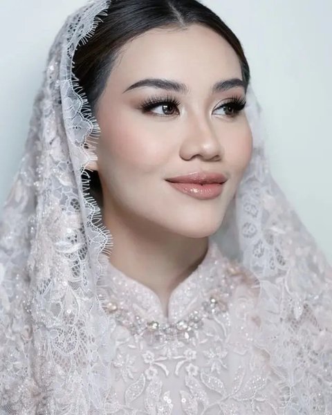 Potret Aaliyah Massaid dengan Makeup Soft Glam saat Pengajian, Cantik & Aura Calon Manten Makin Terpancar<br>