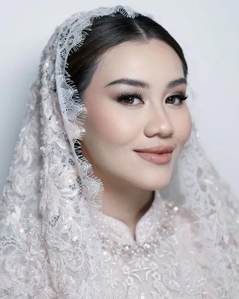 Potret Aaliyah Massaid dengan Makeup Soft Glam saat Pengajian, Cantik & Aura Calon Manten Makin Terpancar