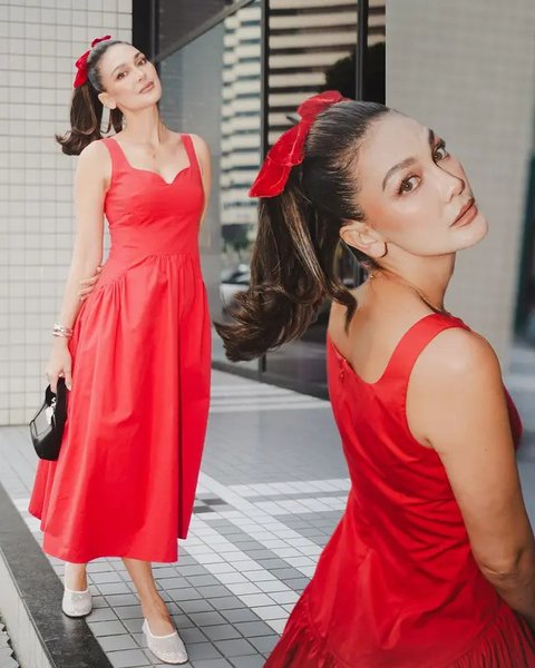 Potret Luna Maya Bergaya Vintage Dalam Balutan Dress Merah Menyala Harganya Tembus Puluhan Juta, Cantiknya Gak Karuan