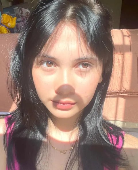 Potret Richelle Skornicki Adik Sandrinna Michelle Tampil Bare Face, Tetap Cantik dan Percaya dengan Freckles