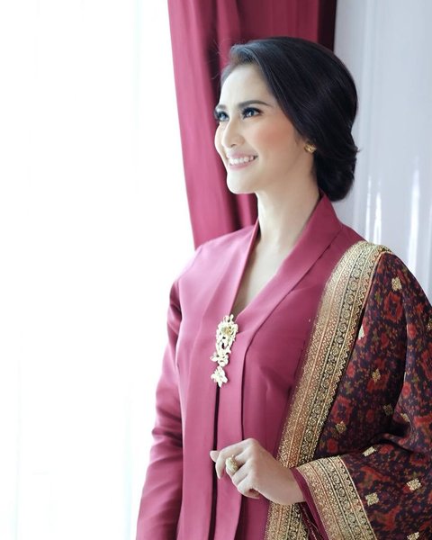 Cantik dan Anggun! Deretan Foto Artis Ikut Meriahkan Hari Kebaya Nasional, Ada Maudy Ayunda Hingga Kris Dayanti