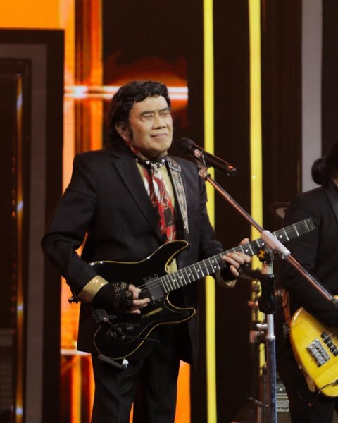 8 Rekomendasi Lagu Terlaris Rhoma Irama Sepanjang Masa, Sering Diputar di Hajatan Warga