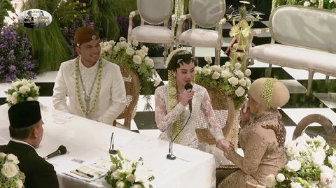 Momen Haru Reza Artamevia Menangis Saat Menyaksikan Akad Nikah Aaliyah Massaid dan Thoriq Halilintar