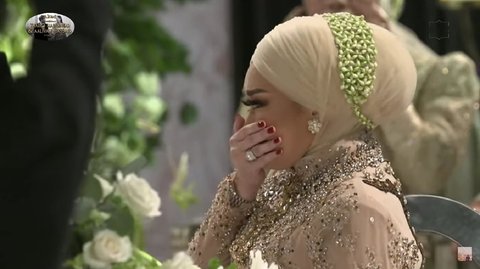 Momen Haru Reza Artamevia Menangis Saat Menyaksikan Akad Nikah Aaliyah Massaid dan Thoriq Halilintar