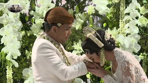 Cantiknya Aaliyah Massaid di Akad Nikah Bersama Thariq Halilintar, Anggun Berkebaya Putih & Pancarkan Aura Bahagia