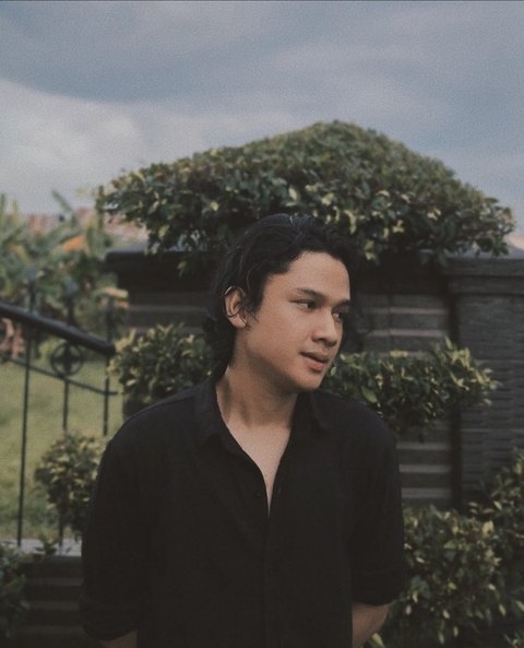 Penyanyi Bagas Ran Merilis Single Terbaru yang Berjudul 'Atap Berteduh'