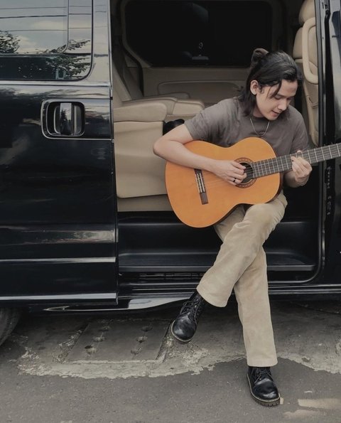 Penyanyi Bagas Ran Merilis Single Terbaru yang Berjudul 'Atap Berteduh'