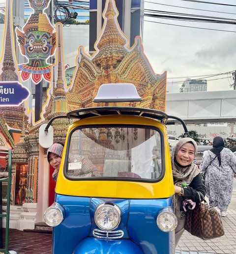 Potret Cantik Dewi Perssik saat Liburan di Thailand, Nikmati Momen Quality Time Bareng Keluarga