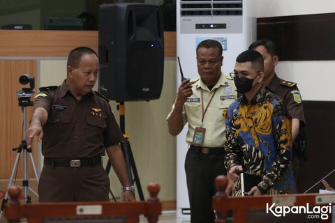 Potret Yudha Arfandi di Sidang Kasus Kematian Dante, Kuasa Hukum Ditegur Tamara Tyasmara 'Jangan Senyum Pak, Anak Saya Meninggal'