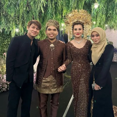 8 Potret Outfit Couple ke Kondangan Kece ala Artis, Mulai dari El Rumi-Syifa Hadju Sampai Al Ghazali-Alyssa Daguise