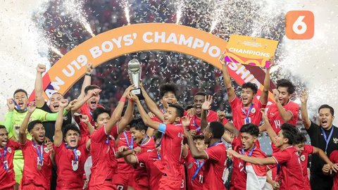 FOTO: Euforia Kemenangan Timnas Indonesia U-19 Angkat Trofi AFF U-19 2024