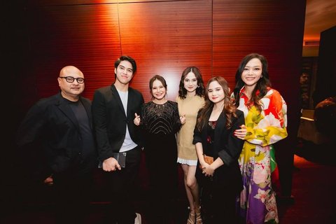 Go Public, Inti Potret El Rumi dan Syifa Hadju di Gala Premiere Film Dokumenter Rossa, Maia Estianty: Kapal Kita Berlayar