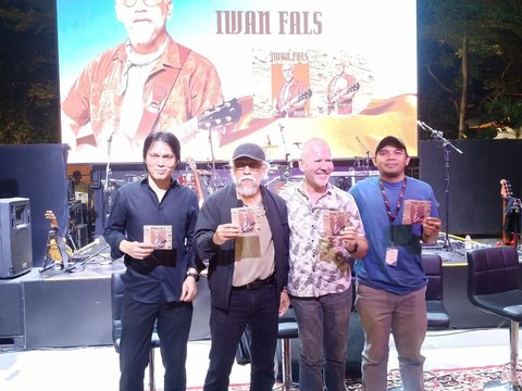 Kisah Iwan Fals dan Raya, 8 Potret Dukungan Penuh untuk Karir Musik