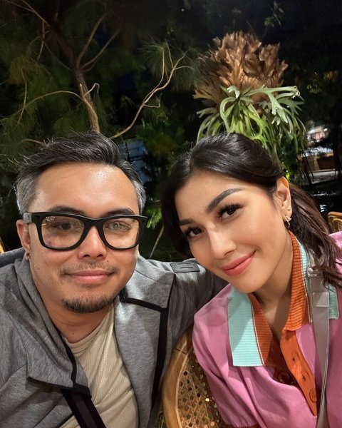 15 Tahun Menikah, Ini Potret Nisya Ahmad dan Sang Suami yang Kini Nasib Rumah Tangganya di Ujung Tanduk