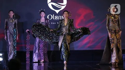 FOTO: Pesona Memikat Batik Taliabu Karya Eko Tjandra dalam Selaras Wastra